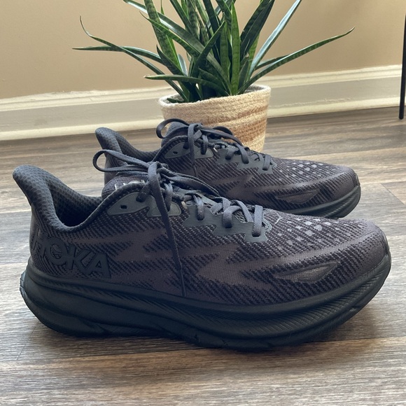 Hoka Men's Dark Patterned Athletic Shoes - Picture 5 of 8